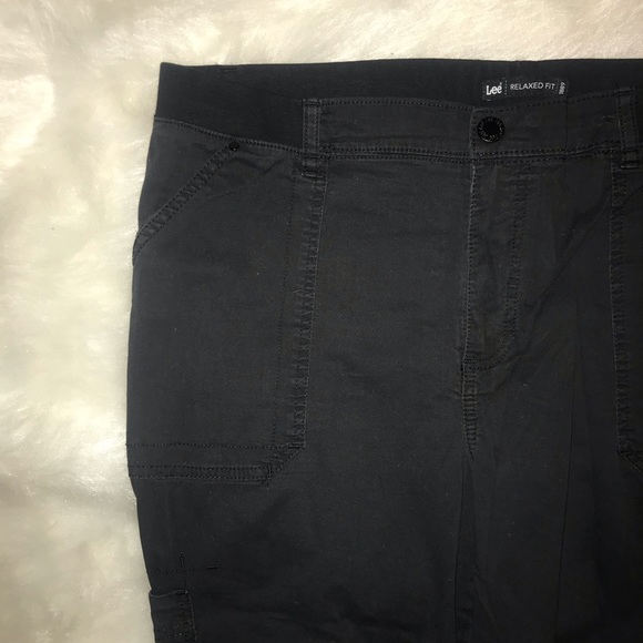 Lee Relaxed Fit Elastic Waistband Cargo Pant - Picture 3 of 4